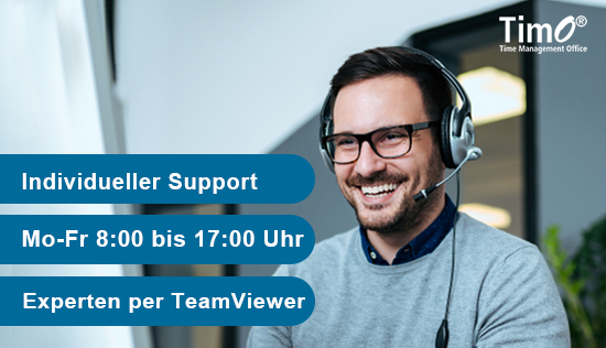 Mitarbeiter mit Headset unterstützt TimO-Kunden über TeamViewer