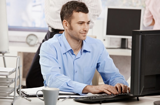 Verwaltung von Reise- und Raumressourcen in einer Raumbelegung-Software