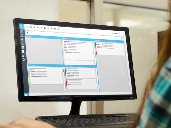 Projektmanagement-Ansicht mit Aufgabenübersicht auf einem Desktop im PMO-Tool.