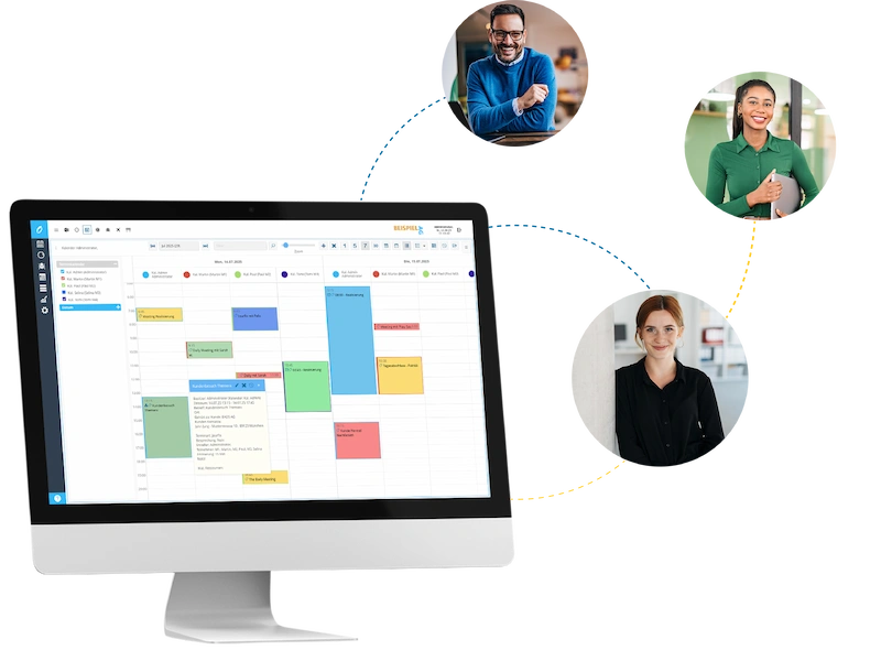 Teammeeting mit gemeinsamer Ansicht eines online Gruppenkalenders zur Planung von Projekten